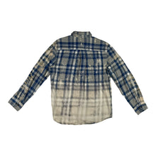 Load image into Gallery viewer, Winter Day Bleach Dye Flannel - M
