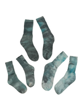 Load image into Gallery viewer, Ice Dye Socks
