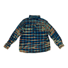 Load image into Gallery viewer, Tiger Jaw Bleach Dye Flannel - L
