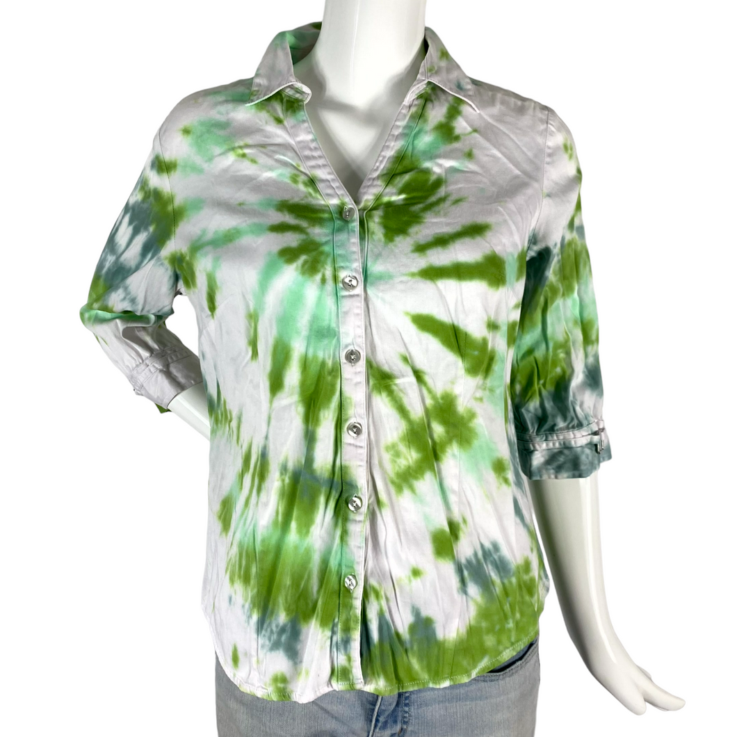 Green Spiral 3/4 Sleeve Womens Button Down- S/M