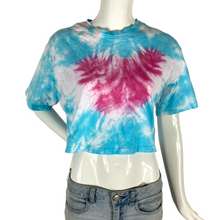Load image into Gallery viewer, Butterfly Crop top- M

