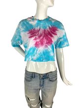 Load image into Gallery viewer, Butterfly Crop top- M

