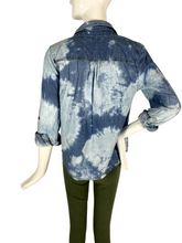 Load image into Gallery viewer, Blue Burst Long Sleeve Button Down- S/M
