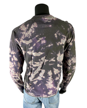 Load image into Gallery viewer, Bleach Dye Quarter Button Long Sleeve - L
