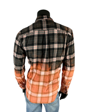 Load image into Gallery viewer, Dip Dye Flannel - M
